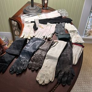 13 assorted vintage gloves! A few children’s white gloves and size 6 - 7 1/2.
